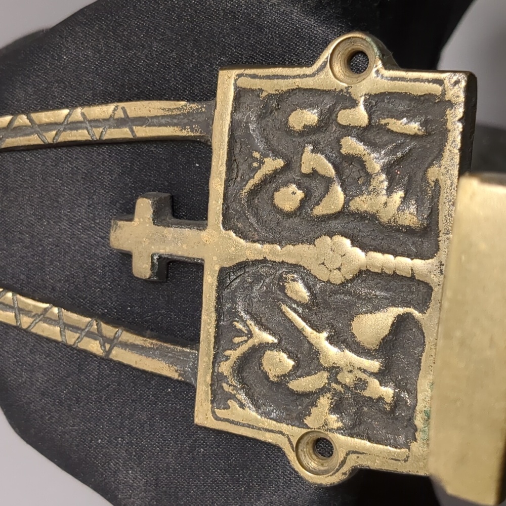 Brass wall hook. "Ancienne Patere" Old wall hook.  Cross Religious. - Picture 6 of 6